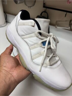 White Men's Low-Top Athletic Sneakers Jordan sz 12 excellent condition